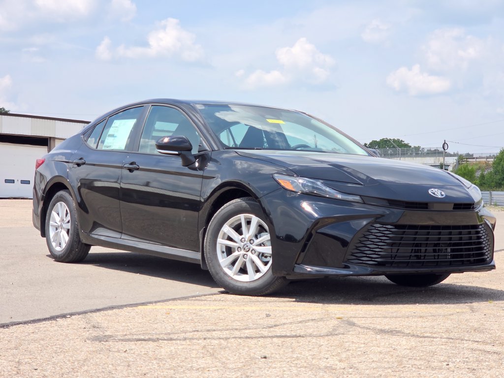 New 2026 Toyota Camry LE w/ Convenience Package FWD image 2