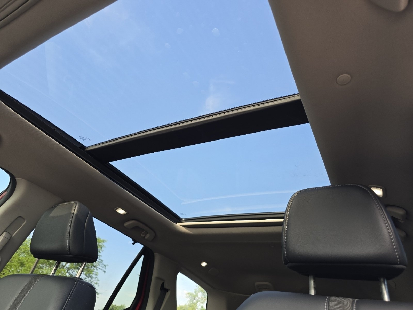Certified 2023 Honda Pilot Touring image 4