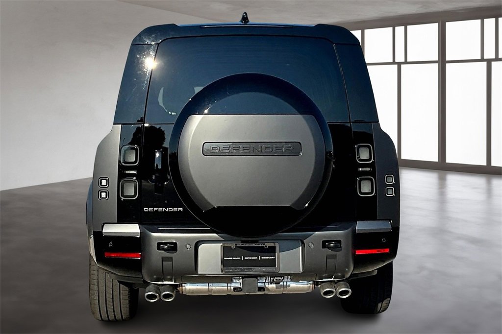 New 2026 Land Rover Defender 130 V8 image 4