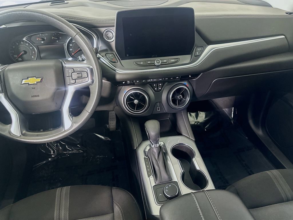 Used 2024 Chevrolet Blazer LT FWD image 18