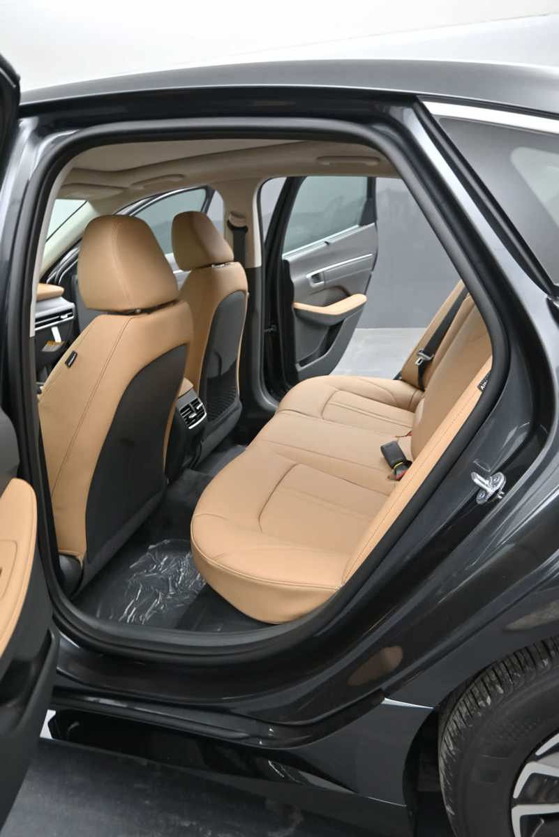 New 2026 Hyundai Sonata Limited FWD image 16