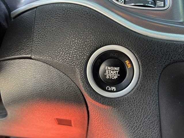 Used 2020 Dodge Charger SXT RWD image 20
