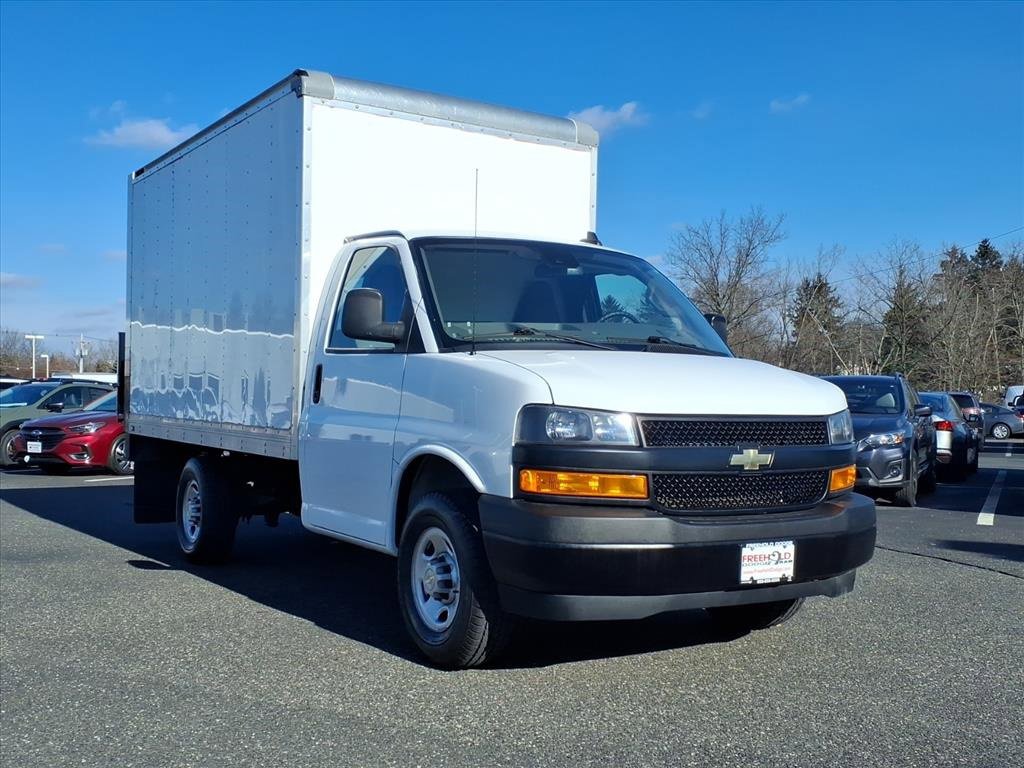 Used 2021 Chevrolet Express 3500 image 1
