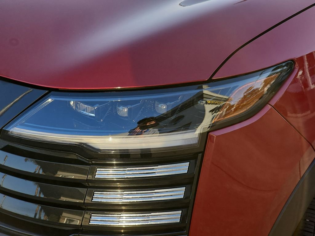 Used 2025 Nissan Kicks SV image 32