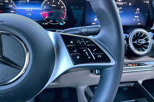 Certified 2025 Mercedes-Benz GLB 250 4MATIC image 15