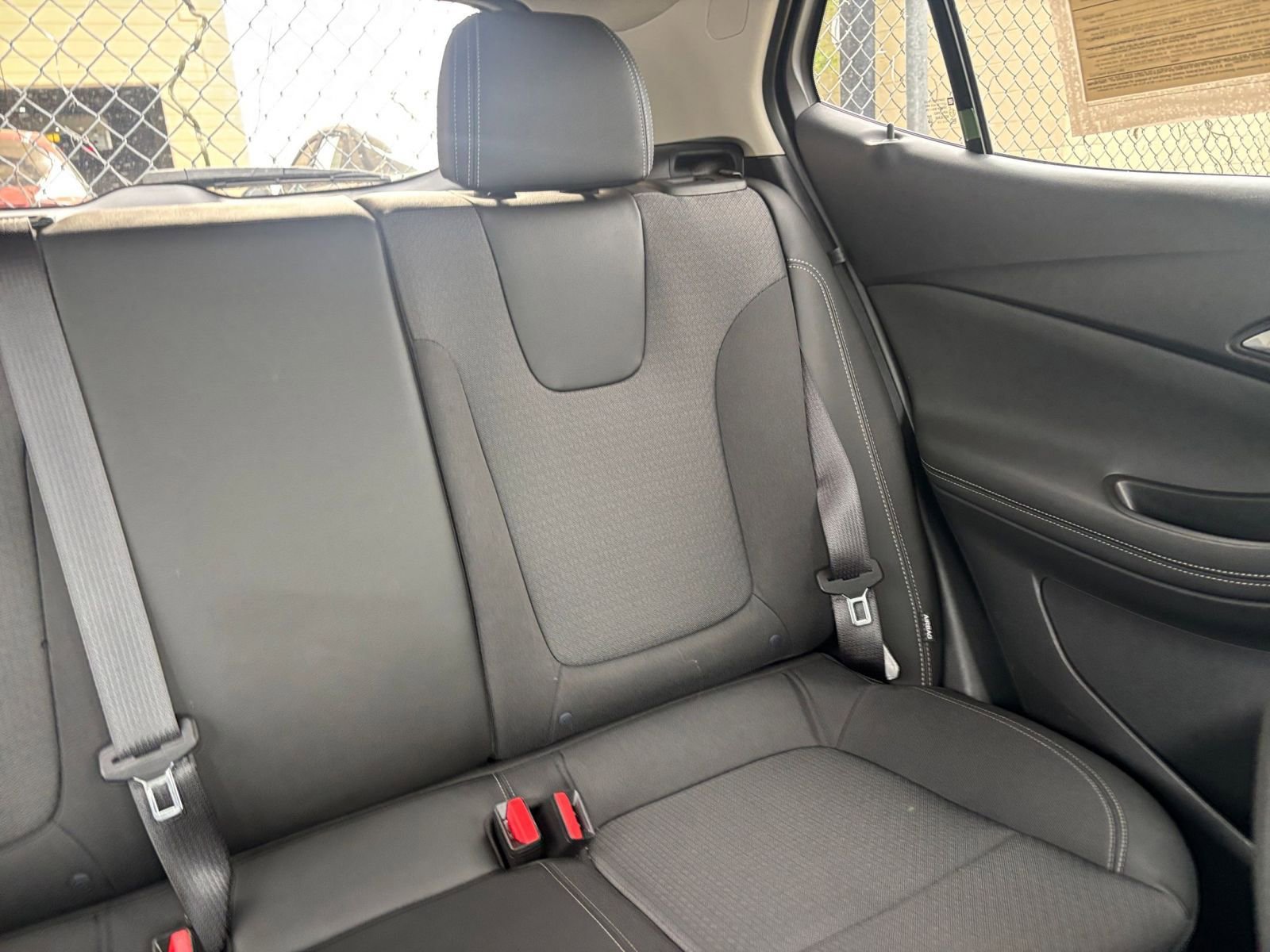 Used 2025 Buick Encore GX Preferred FWD image 36