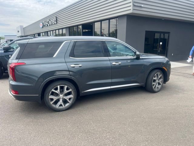 Used 2022 Hyundai Palisade Limited w/ Winter Package AWD/4WD image 3