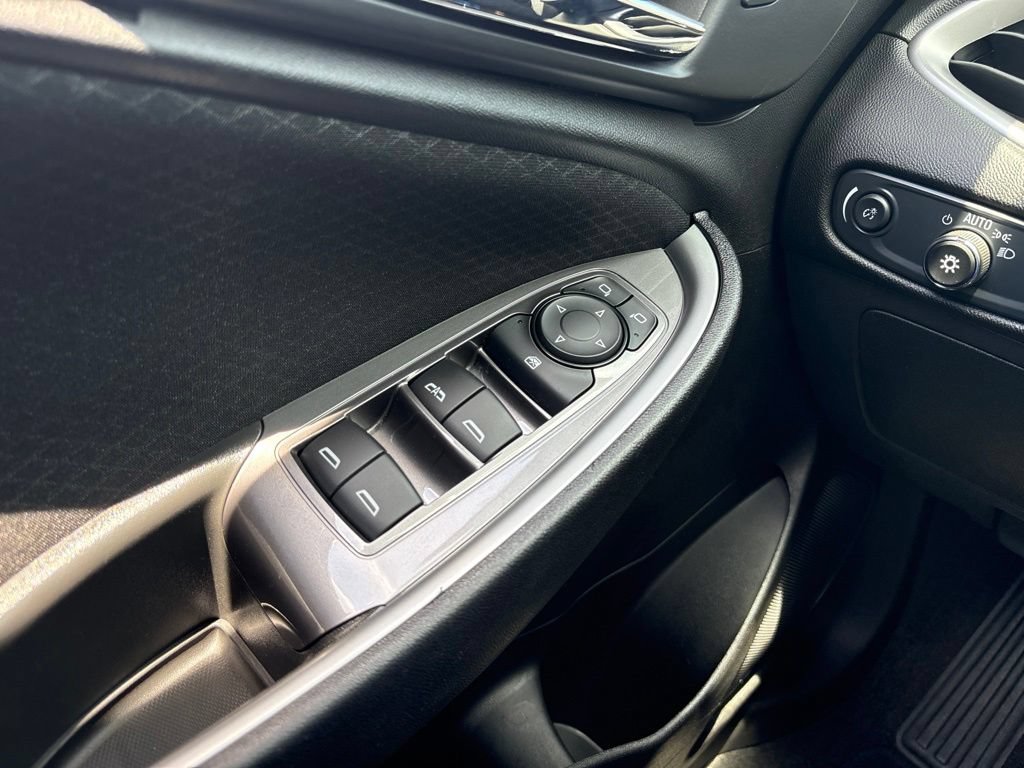 Used 2024 Chevrolet Malibu LT FWD image 8