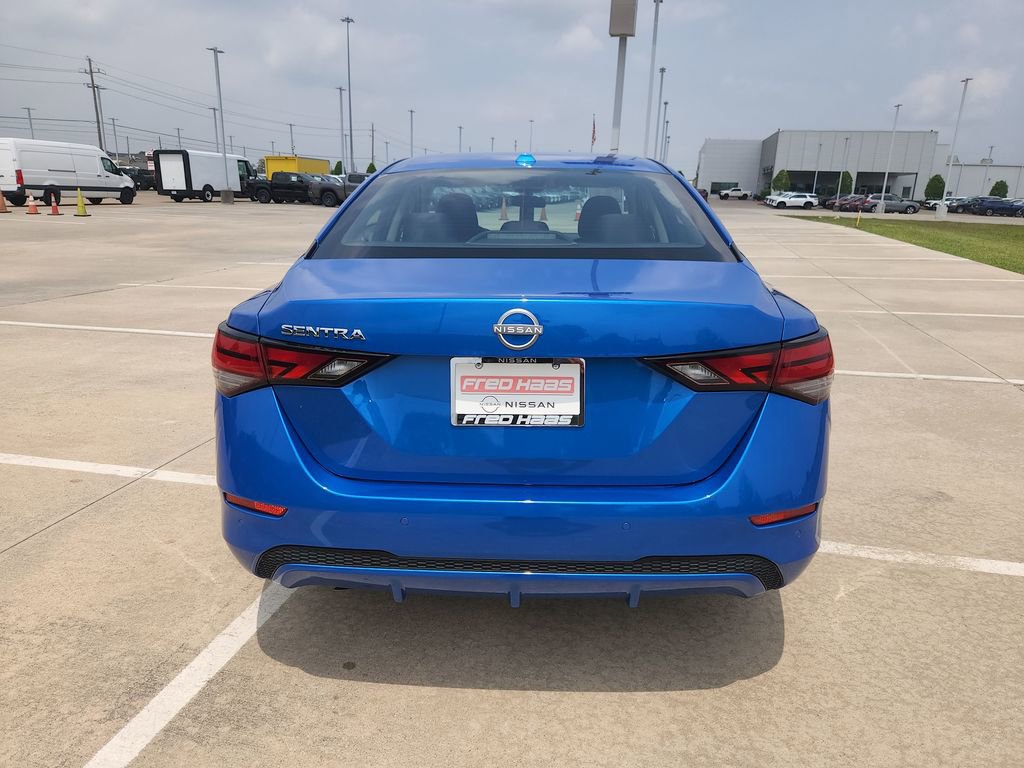 Used 2025 Nissan Sentra SV FWD image 6