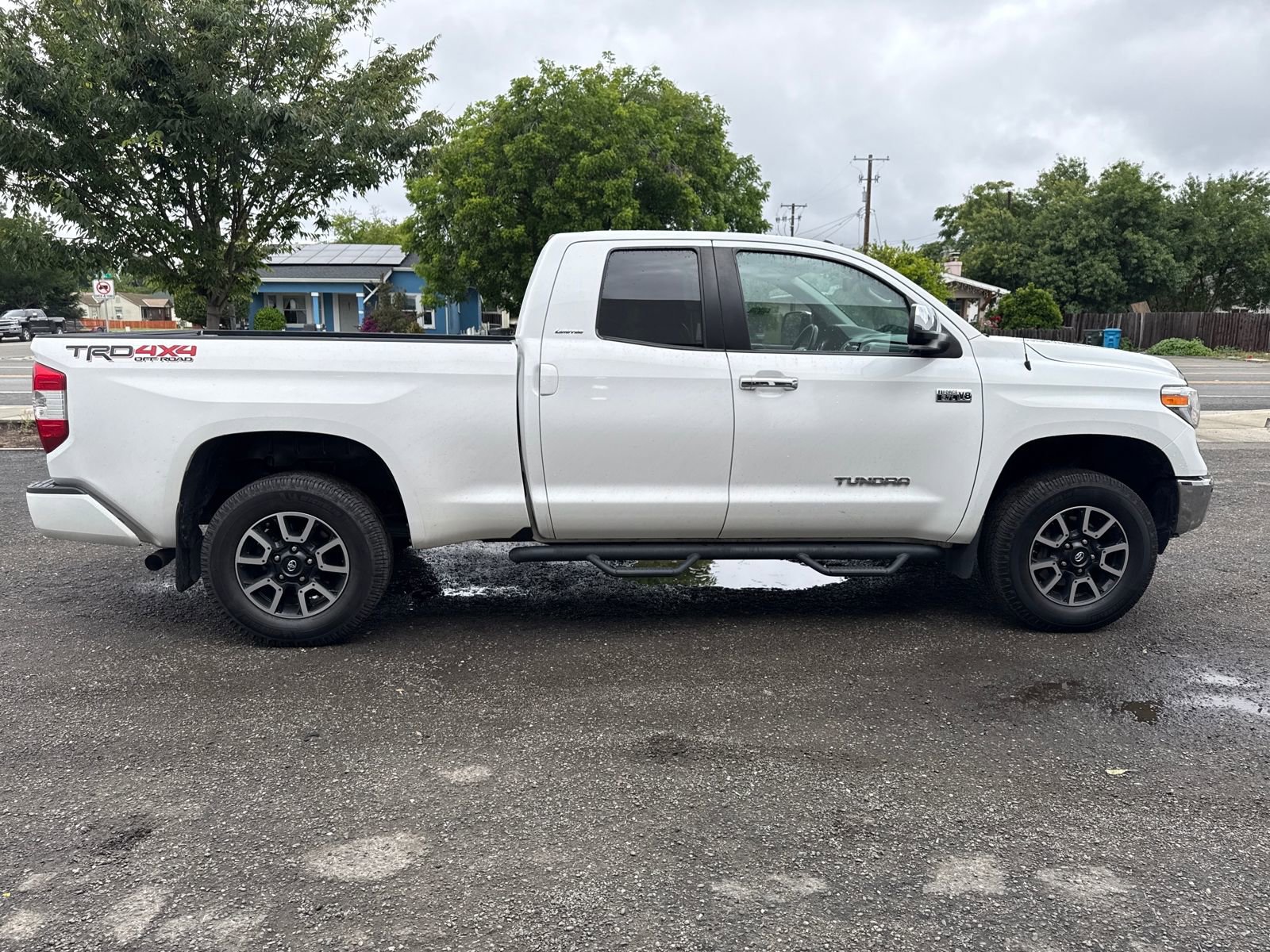 Used 2016 Toyota Tundra Limited w/ Limited Premium Package AWD/4WD image 6