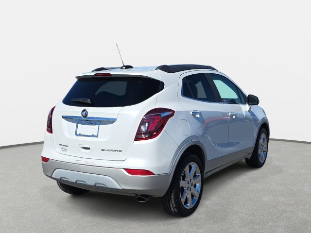 Used 2018 Buick Encore Essence w/ Experience Buick Package FWD image 5