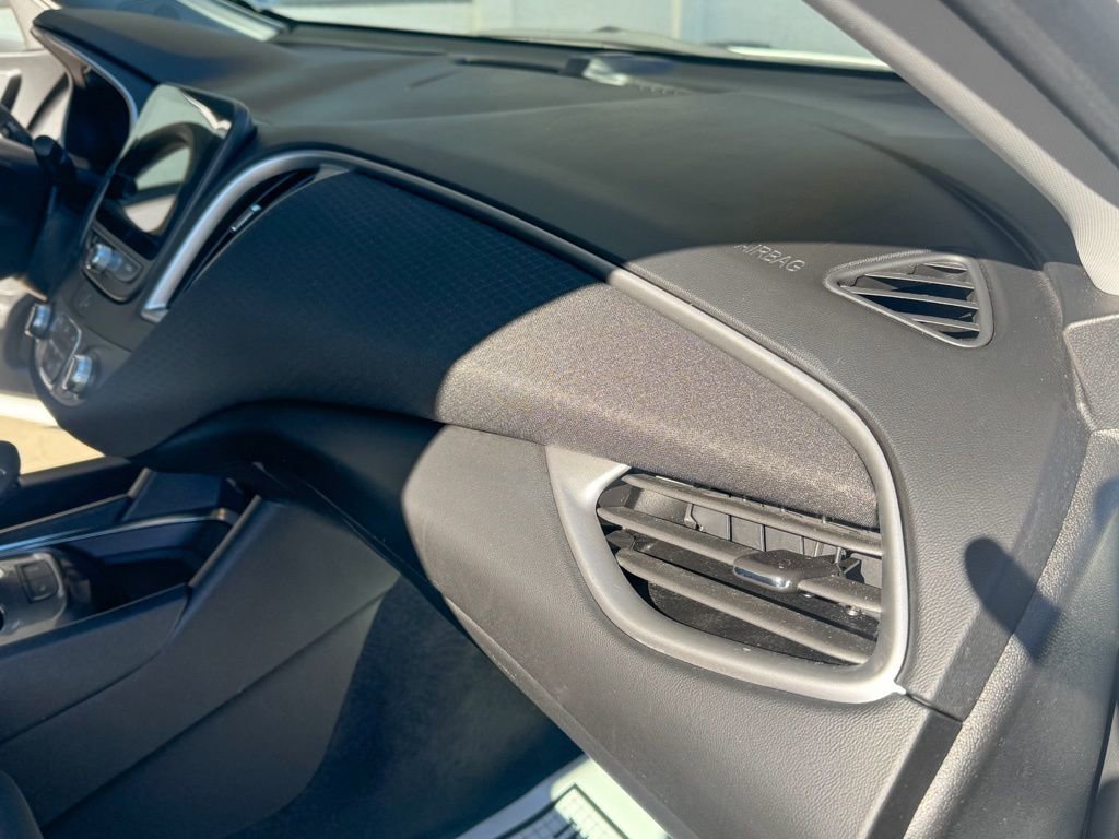Used 2024 Chevrolet Malibu LT image 22