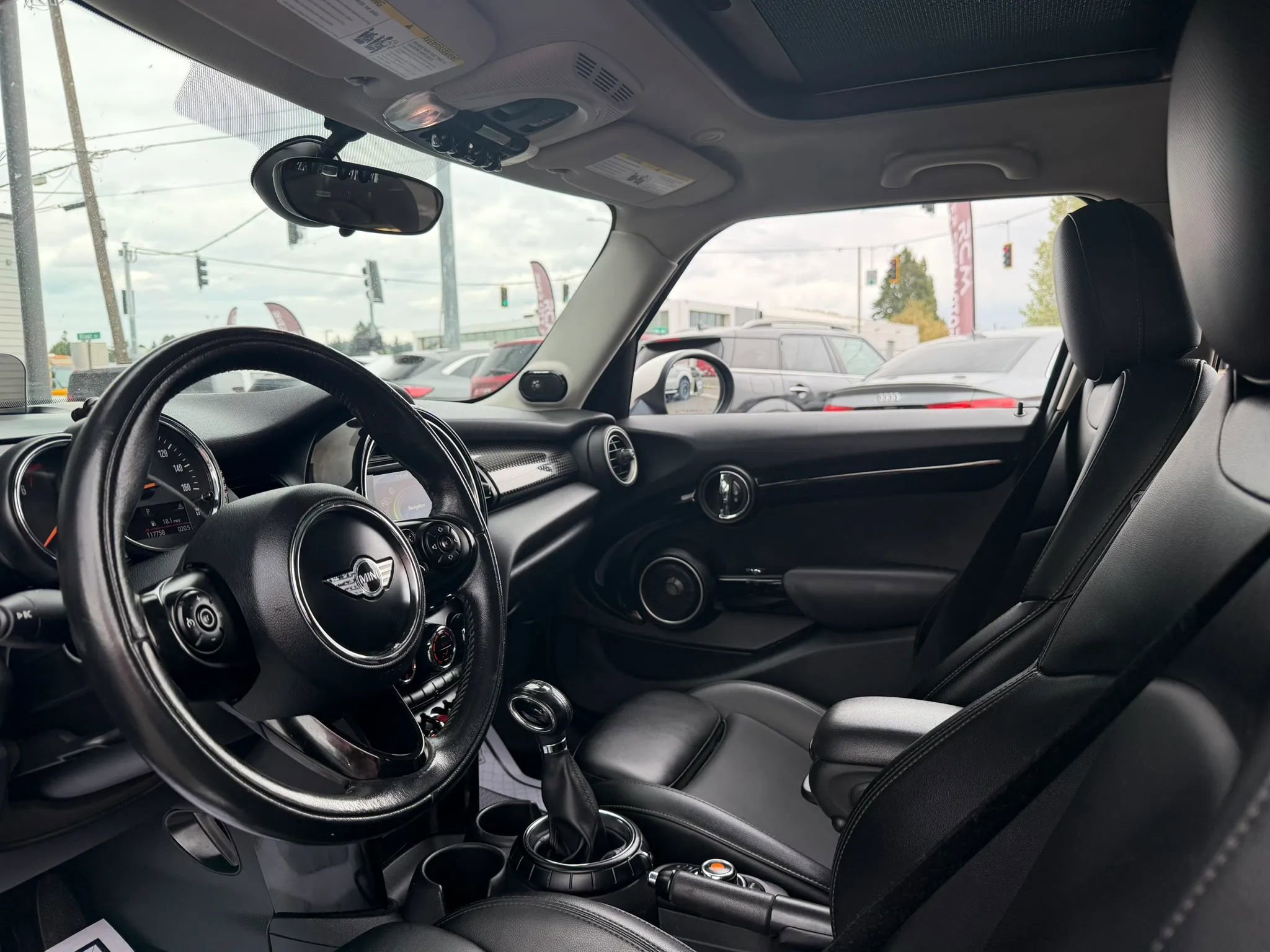 Used 2015 MINI Cooper S image 17