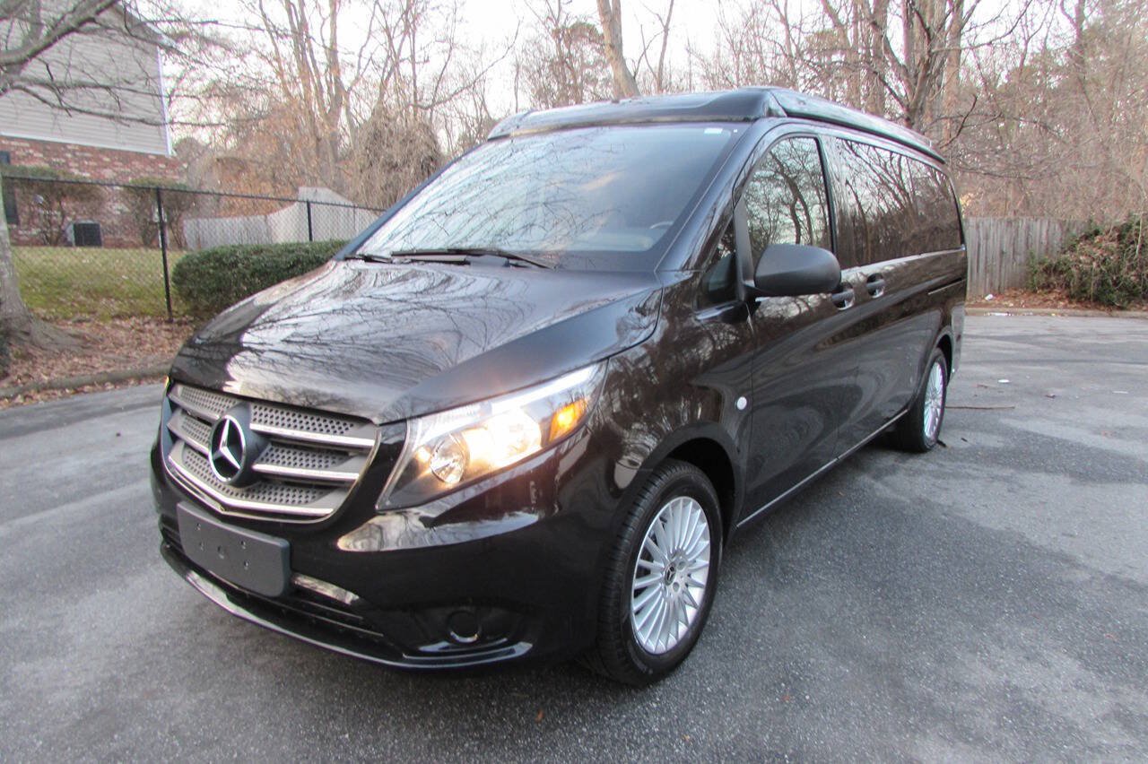 Used 2018 Mercedes-Benz Metris Passenger image 1