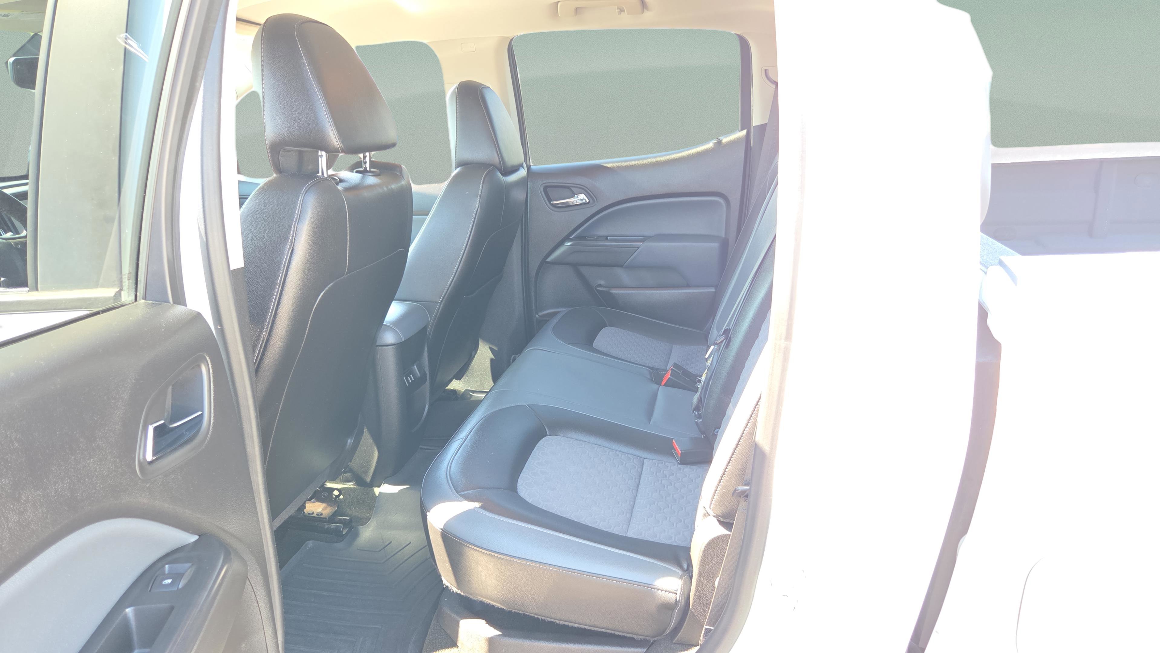 Used 2017 Chevrolet Colorado Z71 image 11