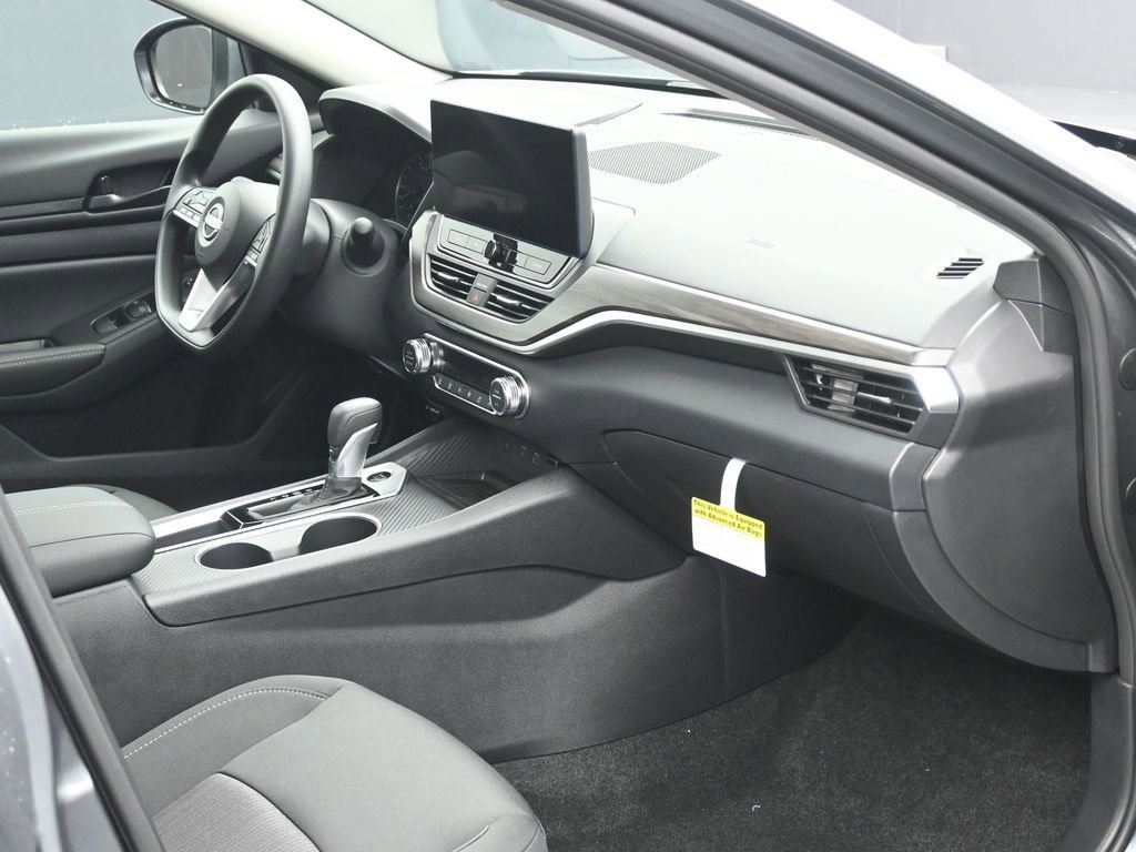 New 2026 Nissan Altima 2.5 SV FWD image 6