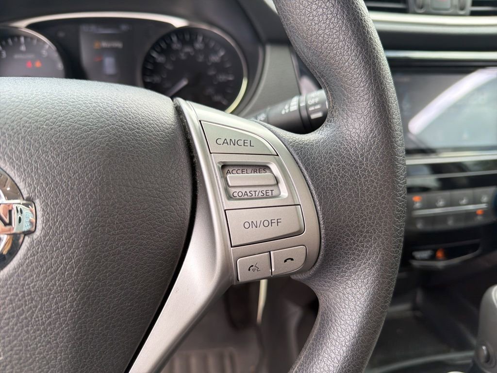 Used 2016 Nissan Rogue S image 18