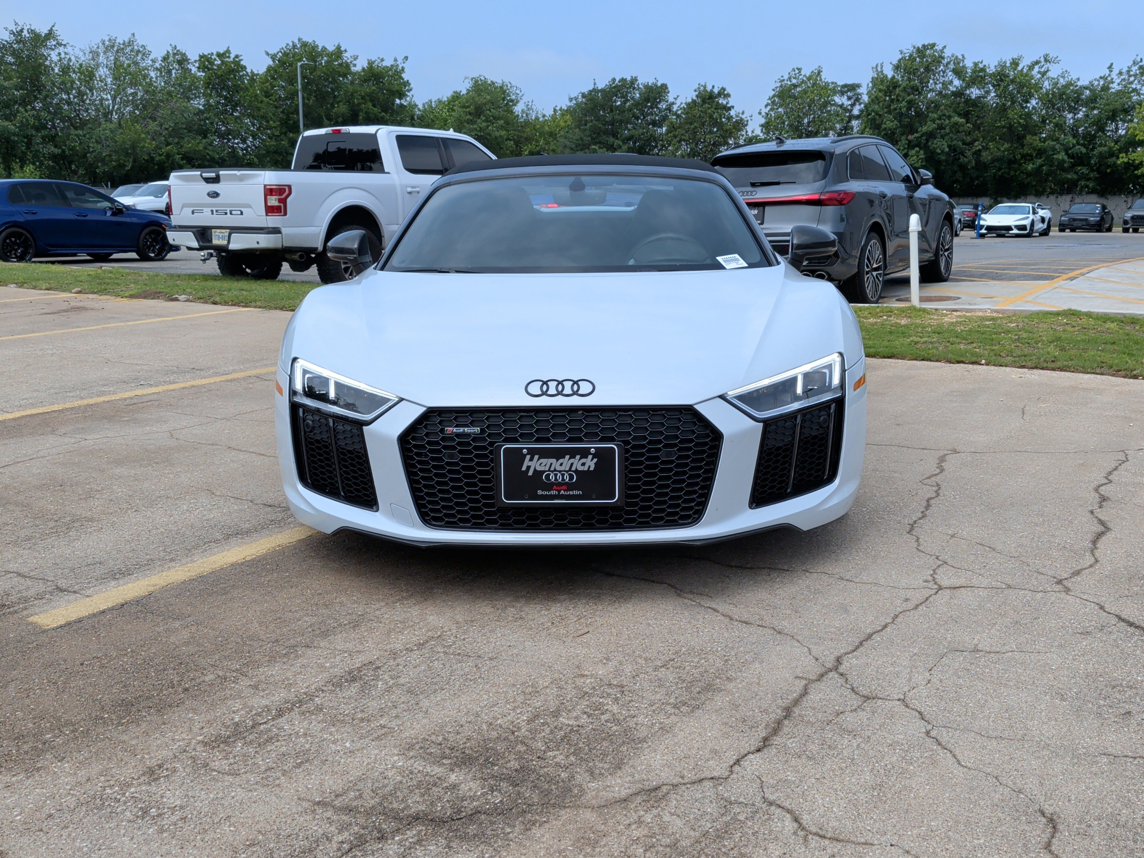 Used 2018 Audi R8 V10 plus AWD/4WD image 3