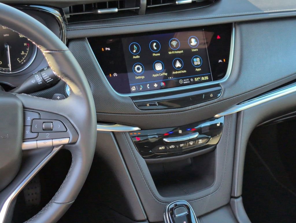 Used 2025 Cadillac XT6 Luxury image 30