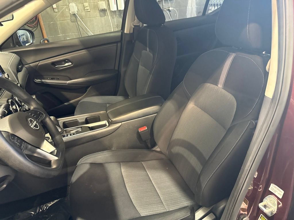 Used 2024 Nissan Sentra SV FWD image 13