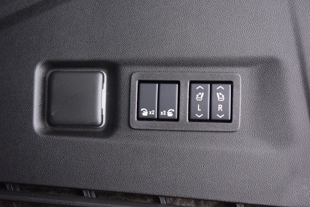New 2026 Chevrolet Suburban High Country AWD/4WD image 26