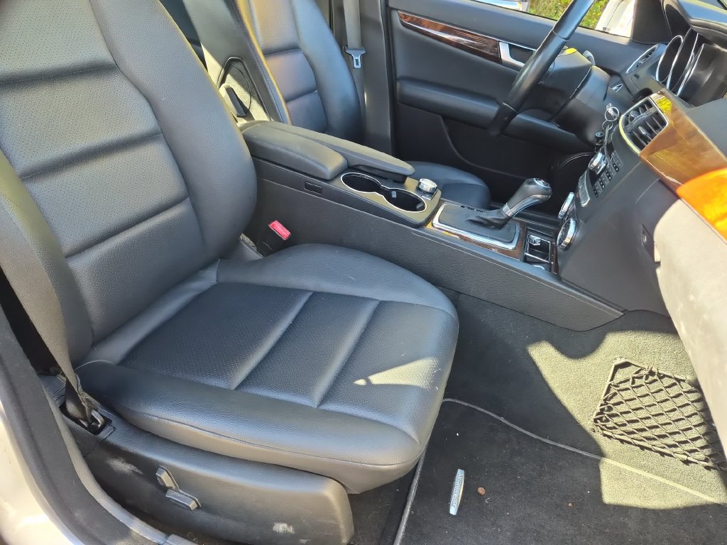 Used 2012 Mercedes-Benz C 300 4MATIC Sedan image 38