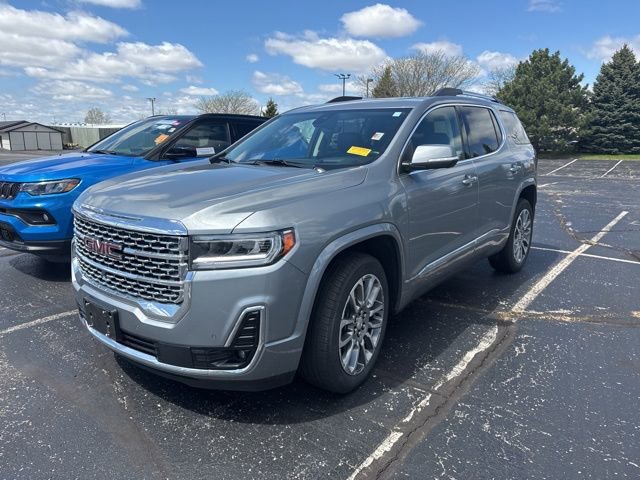 Used 2023 GMC Acadia Denali w/ Denali Ultimate Package AWD/4WD image 6
