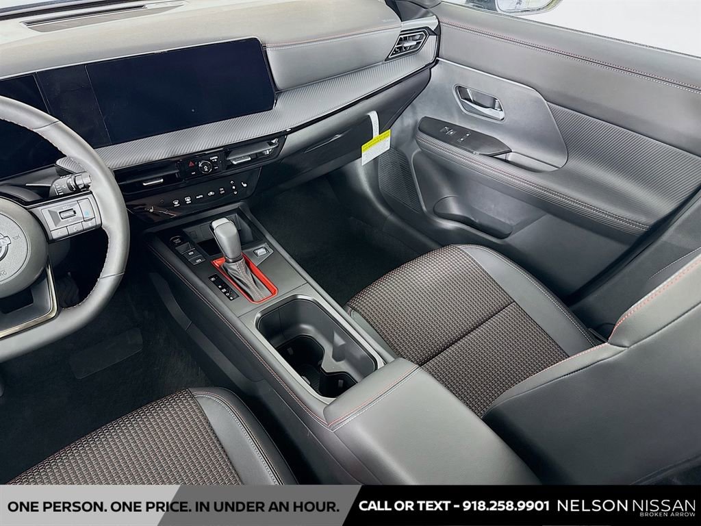 New 2026 Nissan Kicks SR w/ SR Premium Package FWD image 24