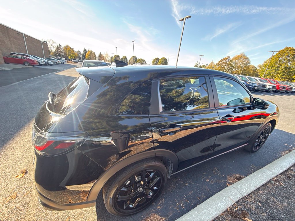 Used 2025 Honda HR-V Sport image 7