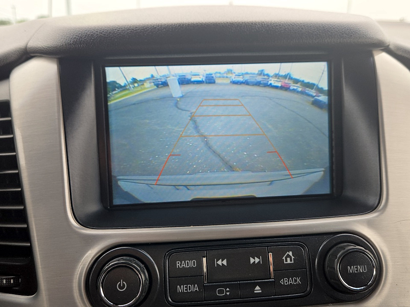 Used 2019 GMC Yukon SLT w/ Graphite Performance Edition AWD/4WD image 18