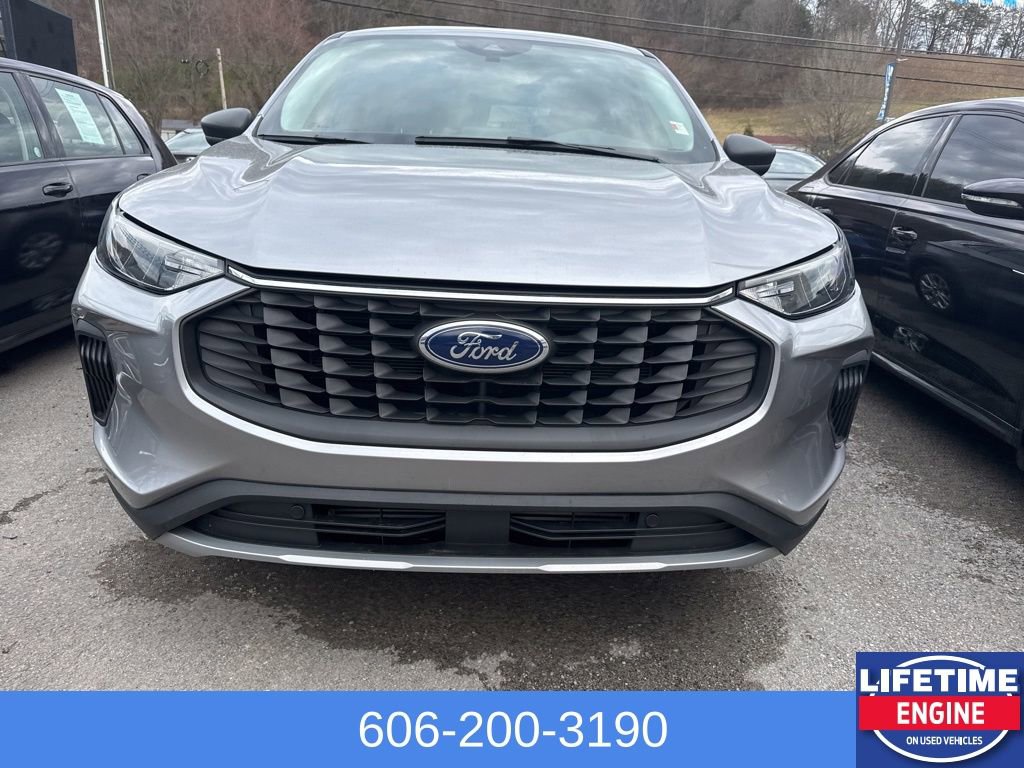 Used 2024 Ford Escape Active w/ Cold Weather Package FWD image 3