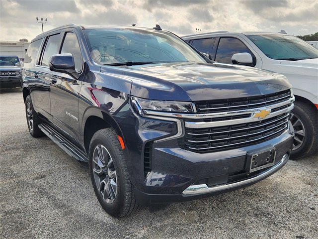 Used 2023 Chevrolet Suburban LT w/ Luxury Package