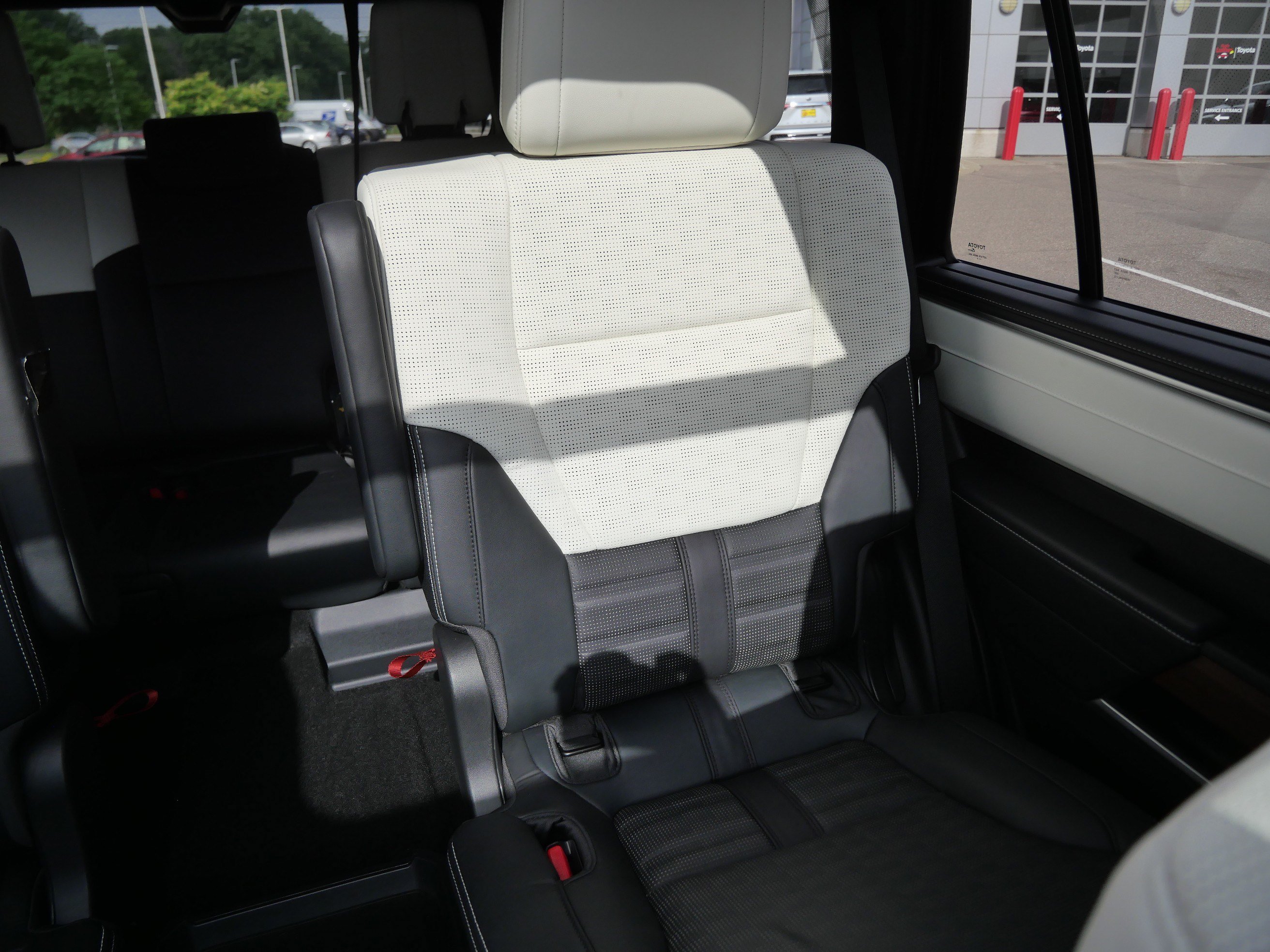 Certified 2025 Toyota Sequoia Capstone AWD/4WD image 15