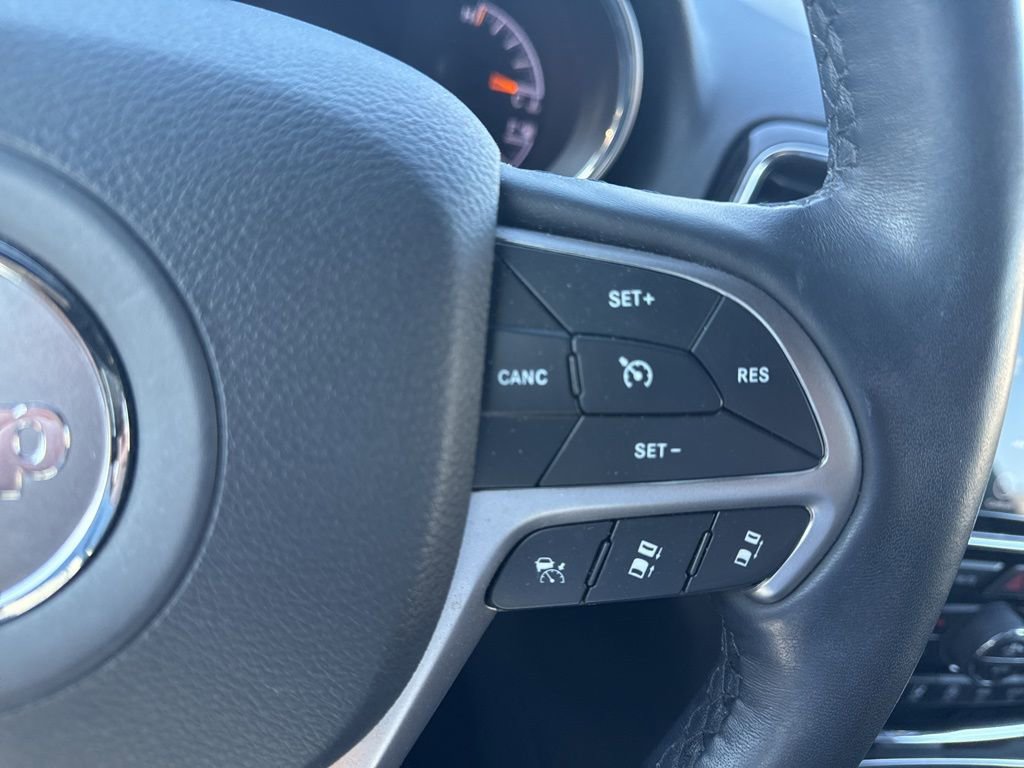 Used 2021 Jeep Grand Cherokee Limited w/ Luxury Group II image 26