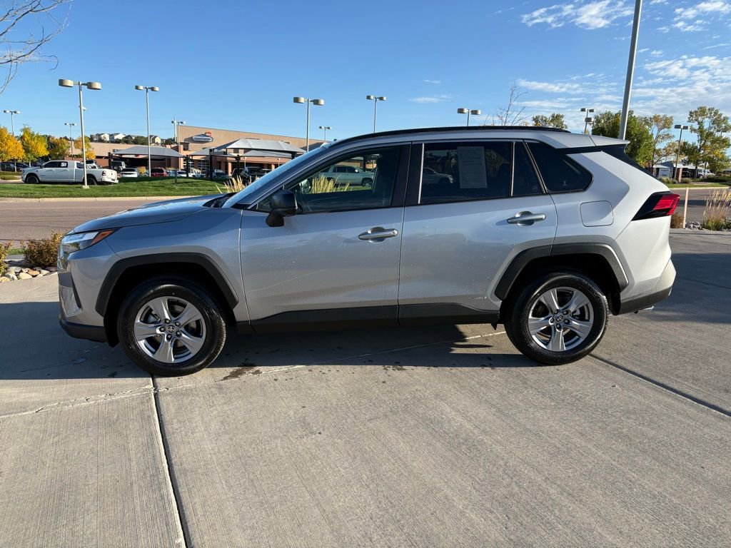 Used 2025 Toyota RAV4 LE image 5