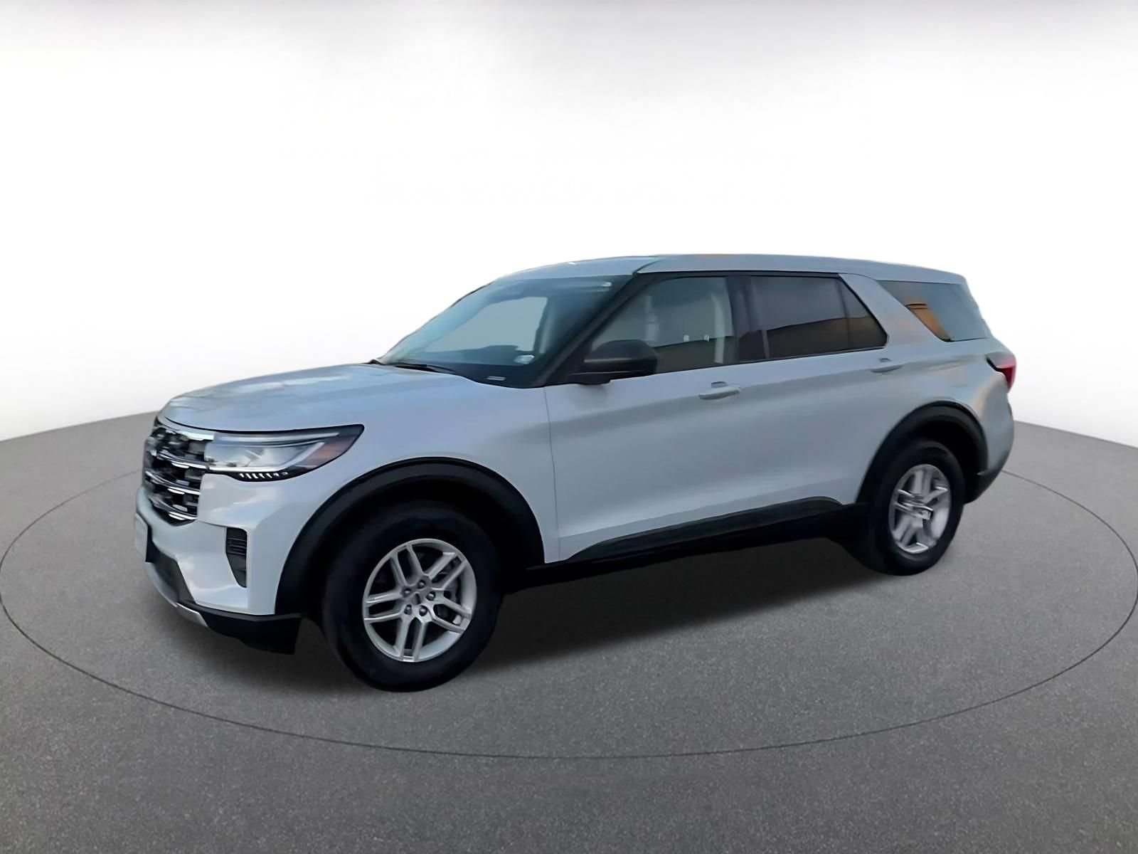 Used 2026 Ford Explorer Active AWD/4WD image 7