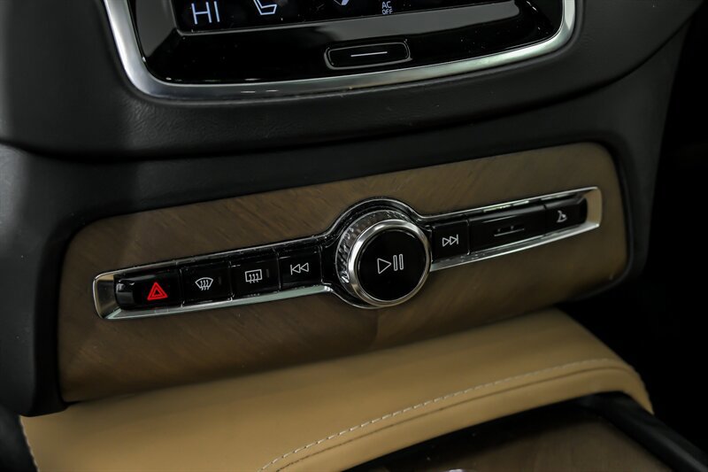 Used 2016 Volvo XC90 T8 Inscription image 33