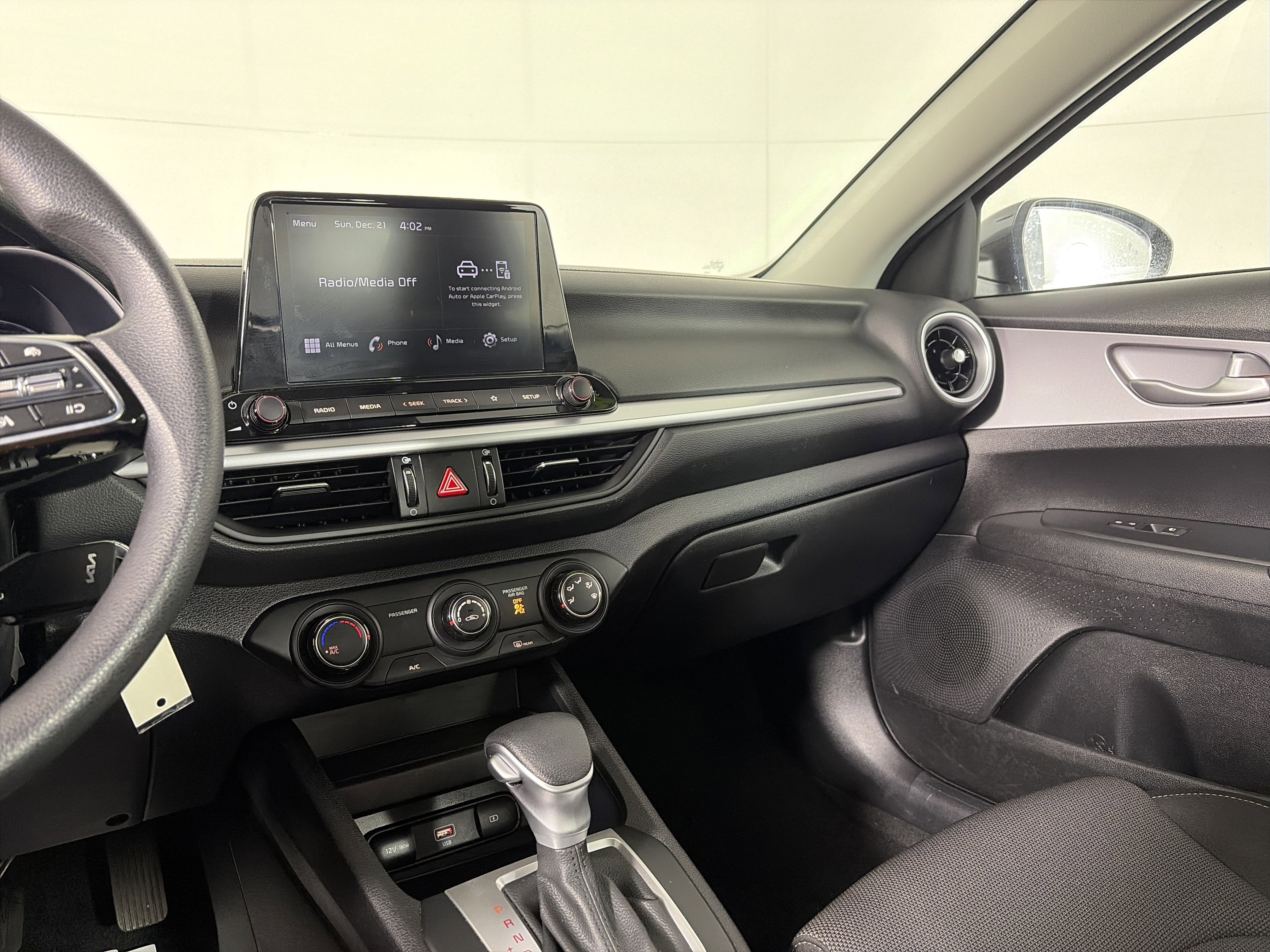 Used 2024 Kia Forte LXS w/ LXS Technology Package image 25