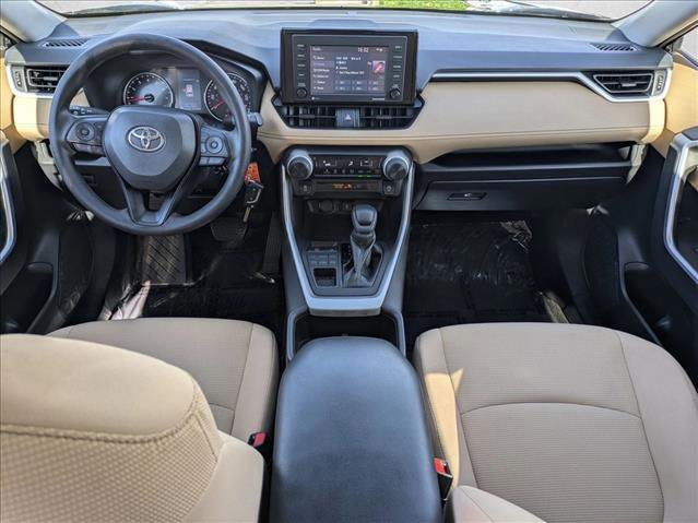 Used 2022 Toyota RAV4 LE image 16