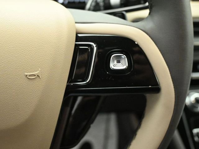 Certified 2022 Lincoln Corsair AWD w/ Equipment Group 101A image 14