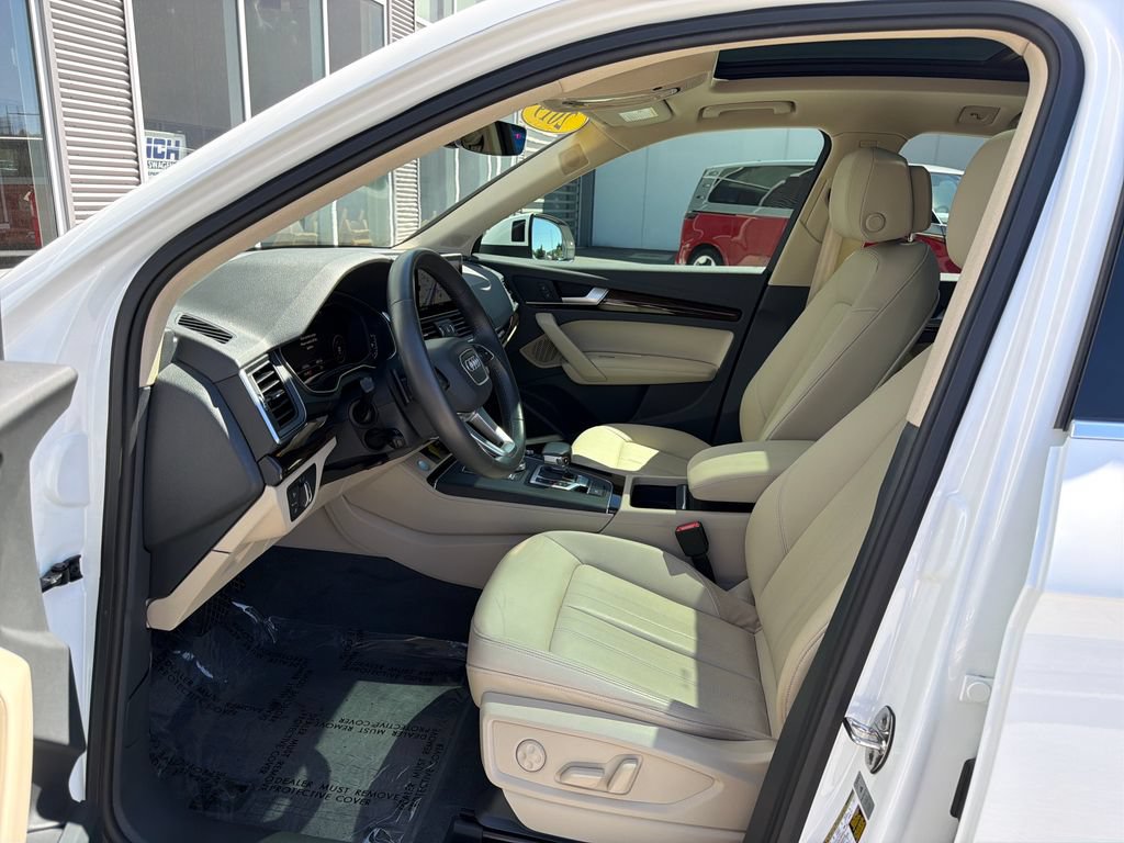 Used 2019 Audi Q5 2.0T Premium Plus w/ Premium Plus Package AWD/4WD image 9