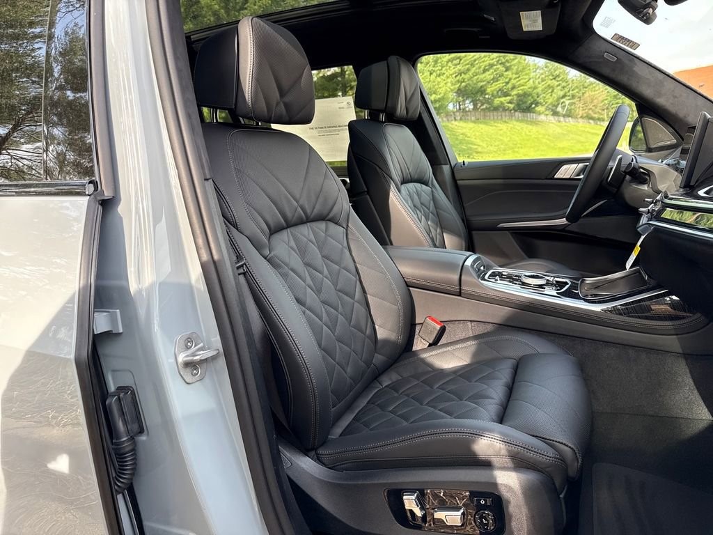 New 2026 BMW X7 xDrive40i image 28