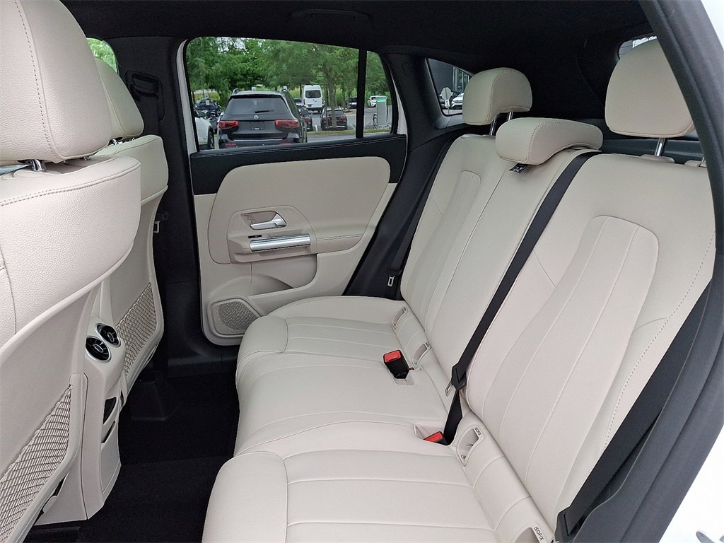 New 2026 Mercedes-Benz GLA 250 4MATIC image 12