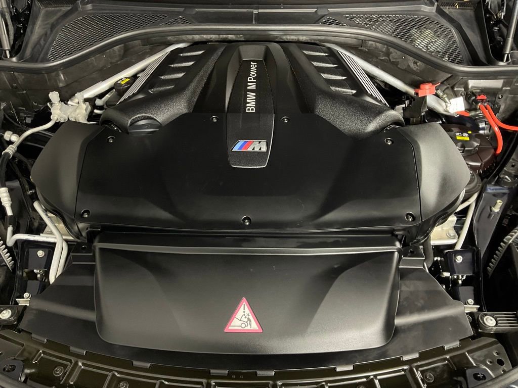 Used 2018 BMW X5 M image 9