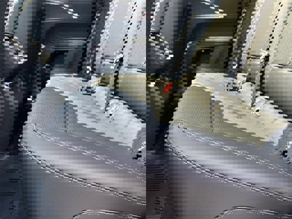 New 2025 Cadillac Lyriq Luxury image 20