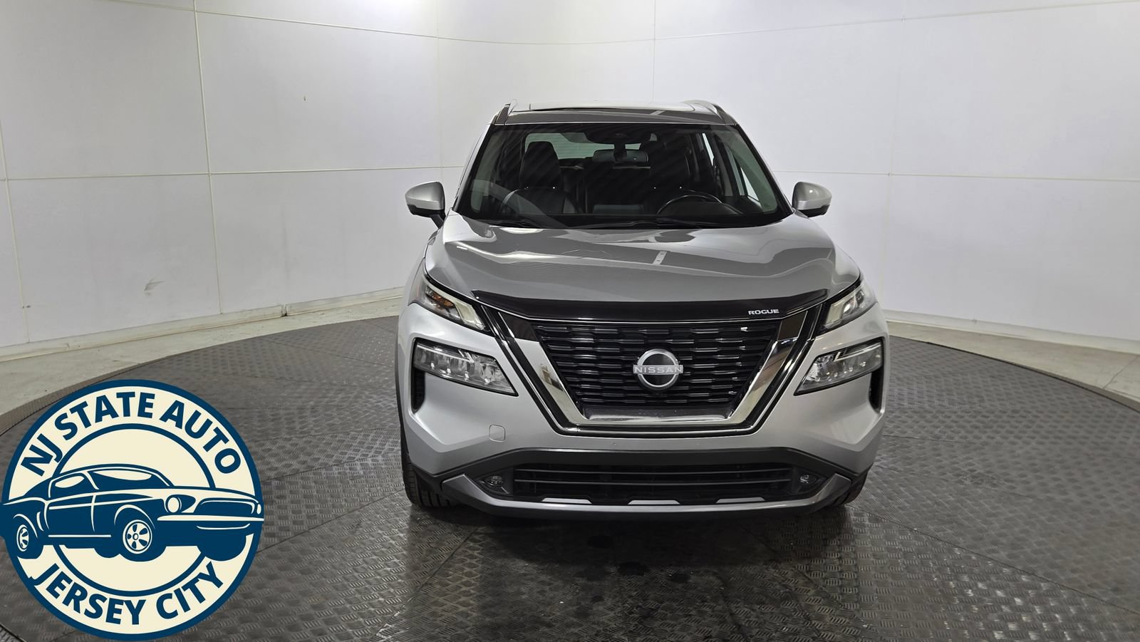 Used 2022 Nissan Rogue SL FWD image 2