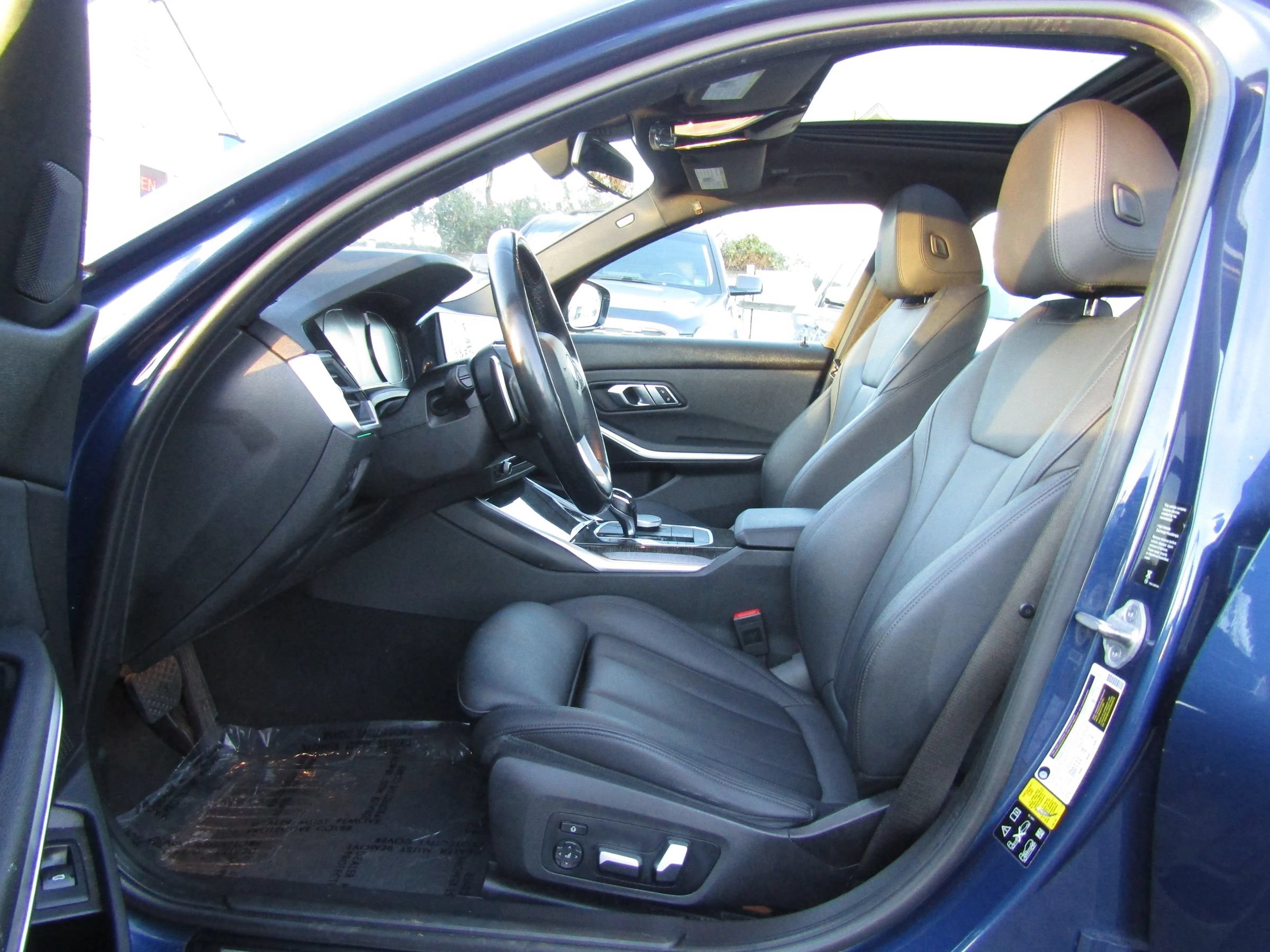 Used 2021 BMW 330i xDrive Sedan w/ Convenience Package AWD/4WD image 15