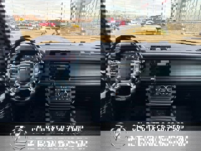 Used 2020 Land Rover Defender 110 SE image 15