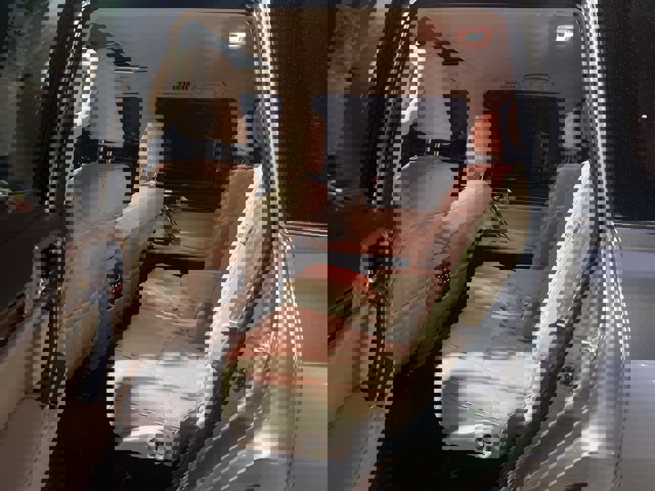 Used 2022 Lexus GX 460 Luxury w/ Sport Design Package image 13