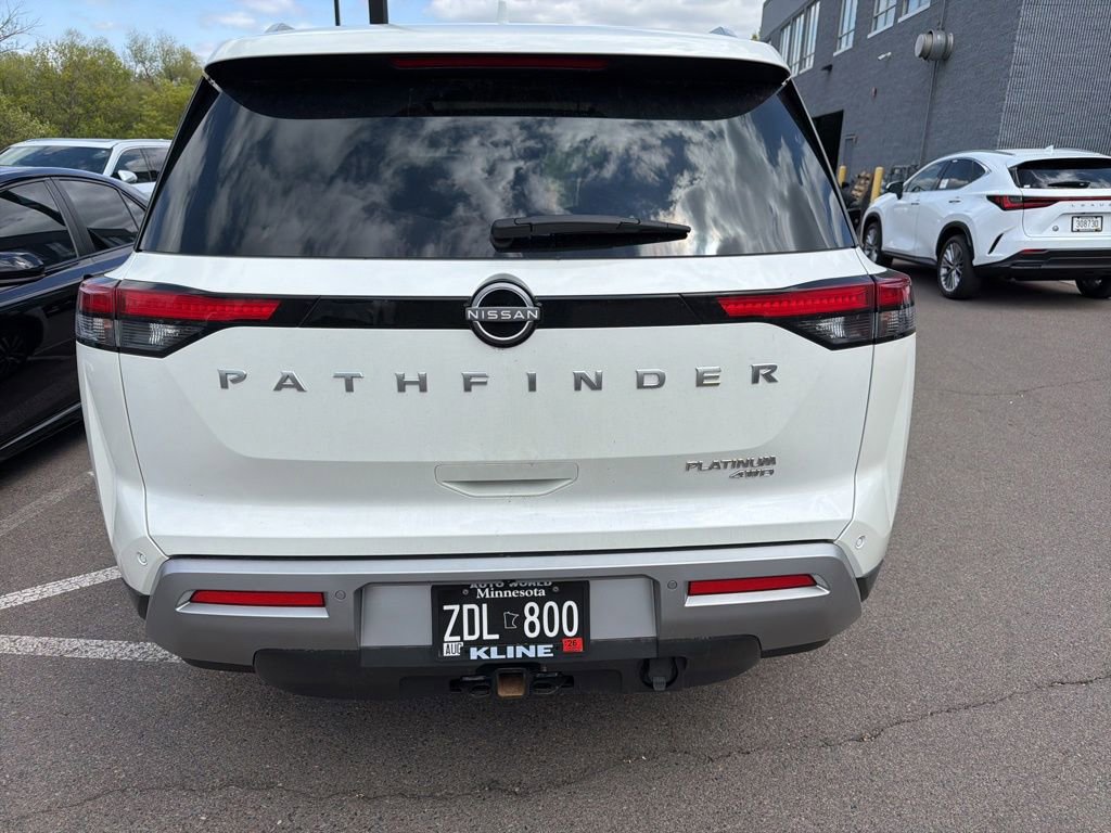 Used 2024 Nissan Pathfinder Platinum AWD/4WD image 17